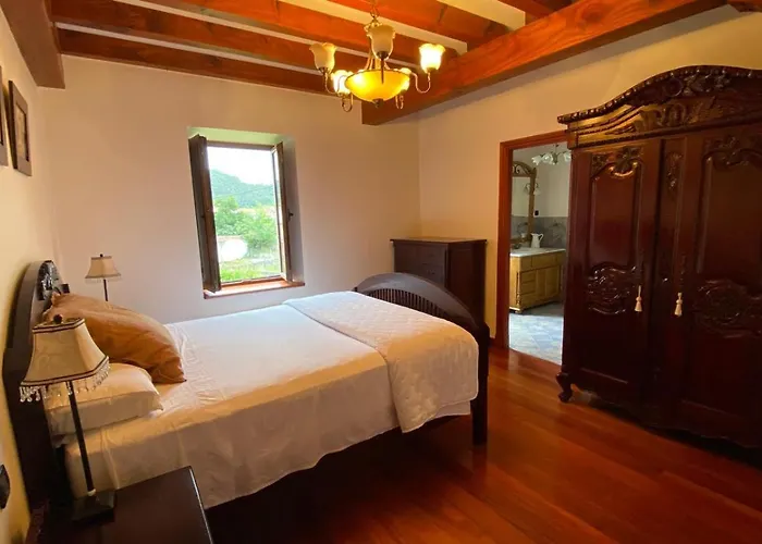 Casa Hazas Hazas de Cesto